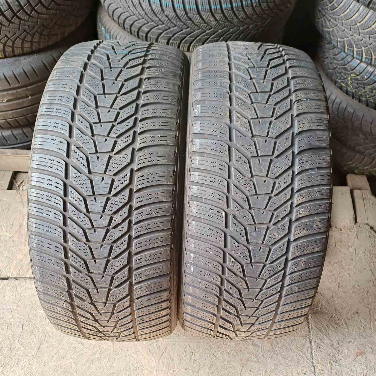 Hankook Winter Icept Evo3 235/40R19